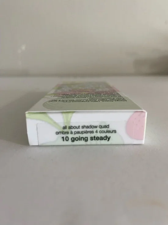 ~ 10 Going Steady ~ Clinique All About Shadow Quad, Full Size, 0.11 OZ / 3.3 g - Picture 7 of 7